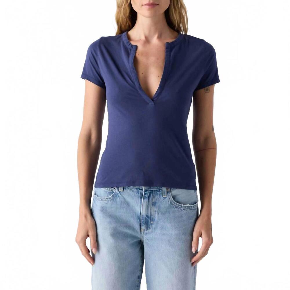 NEW AMO delightful short sleeve tee in neptune
